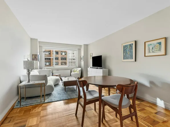 300 East 40th Street image 1 of 12