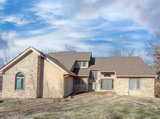 4 Cherie Ct, Edwardsville, IL 62025