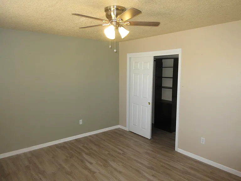 Guest Bedroom #2