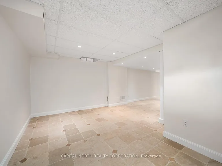 231 Venice Gate Dr — Photo 35