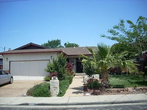 4508 Reimche Dr photo 1