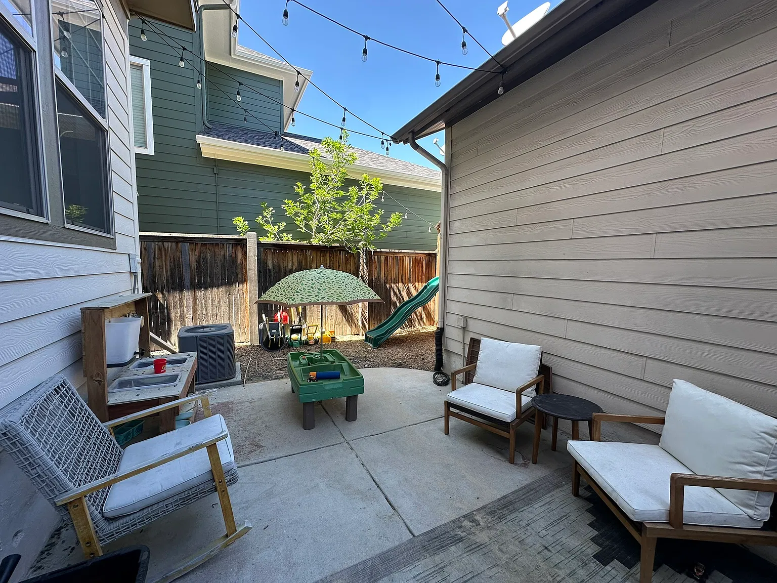 4 bed, 3.5 bath, 2316 sqft, $3,750 — Photo 4