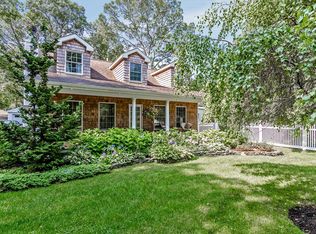20 Louis Ct, East Patchogue, NY 11772