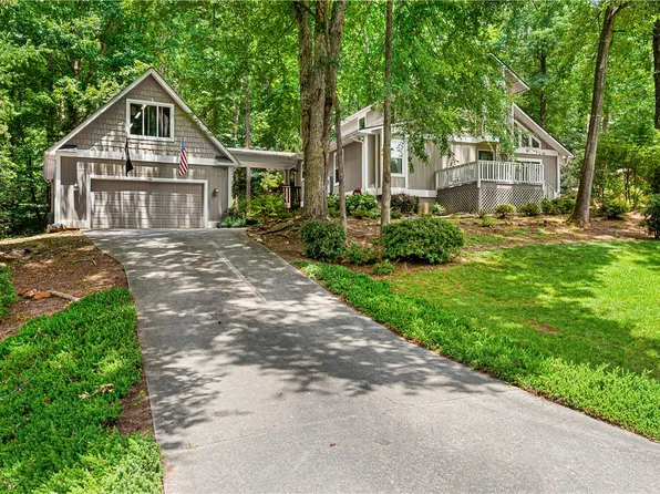 139 Tulip Ln, Westminster, SC 29693
