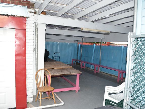 4th image of 8945 146th St