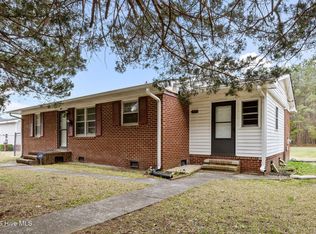 207 S Cherry Ln, Windsor, NC 27983