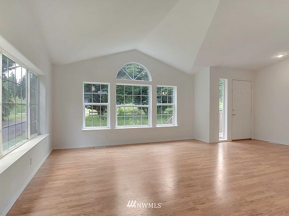 5th image of 26515 120th Ave E