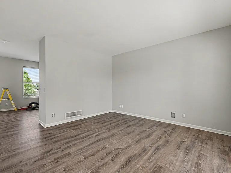 19464 Gail Ave — Photo 3