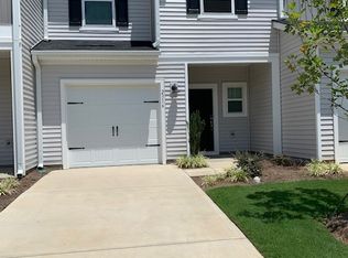 2316 Belterra Dr, Charlotte, NC 28216