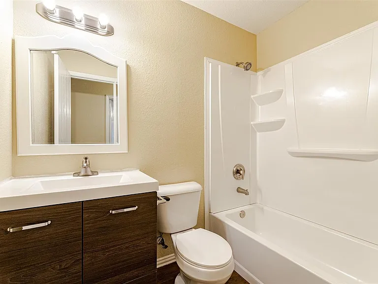 9013 Fremont Trl — Photo 23