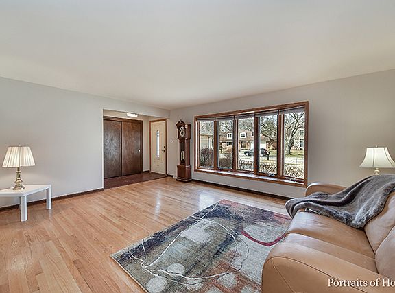 3rd image of 7729 Farmingdale Dr