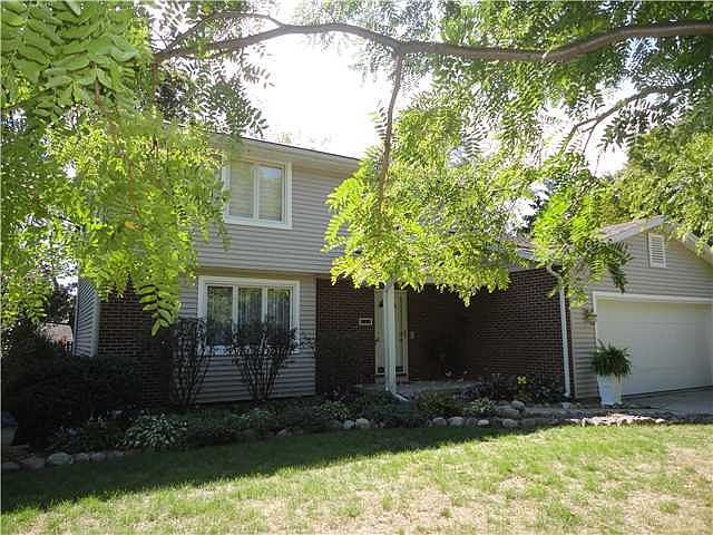1st image of 414 S Circle Dr