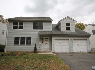 294 Kinderkamack Rd, River Edge, NJ 07661