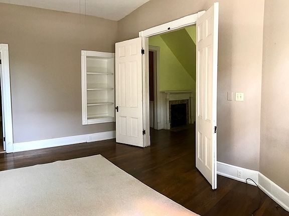 4th image of 500 S Mendenhall St APT 1