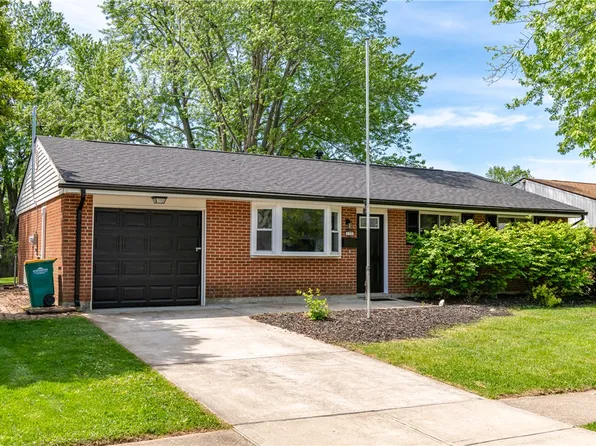 135 Kesling Dr, Springboro, OH 45066