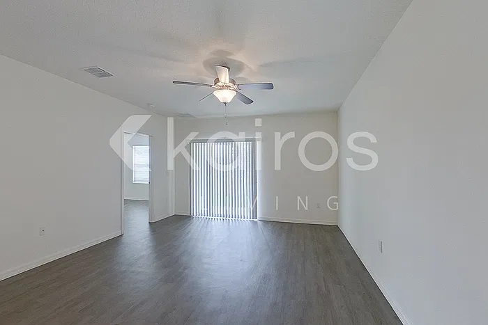 3 bed, 2.0 bath, 1504 sqft, $1,975 — Photo 2