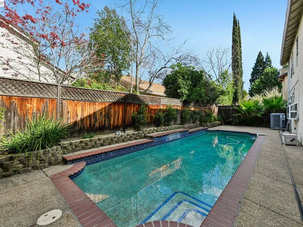 110 Conductor Way, Folsom, CA 95630