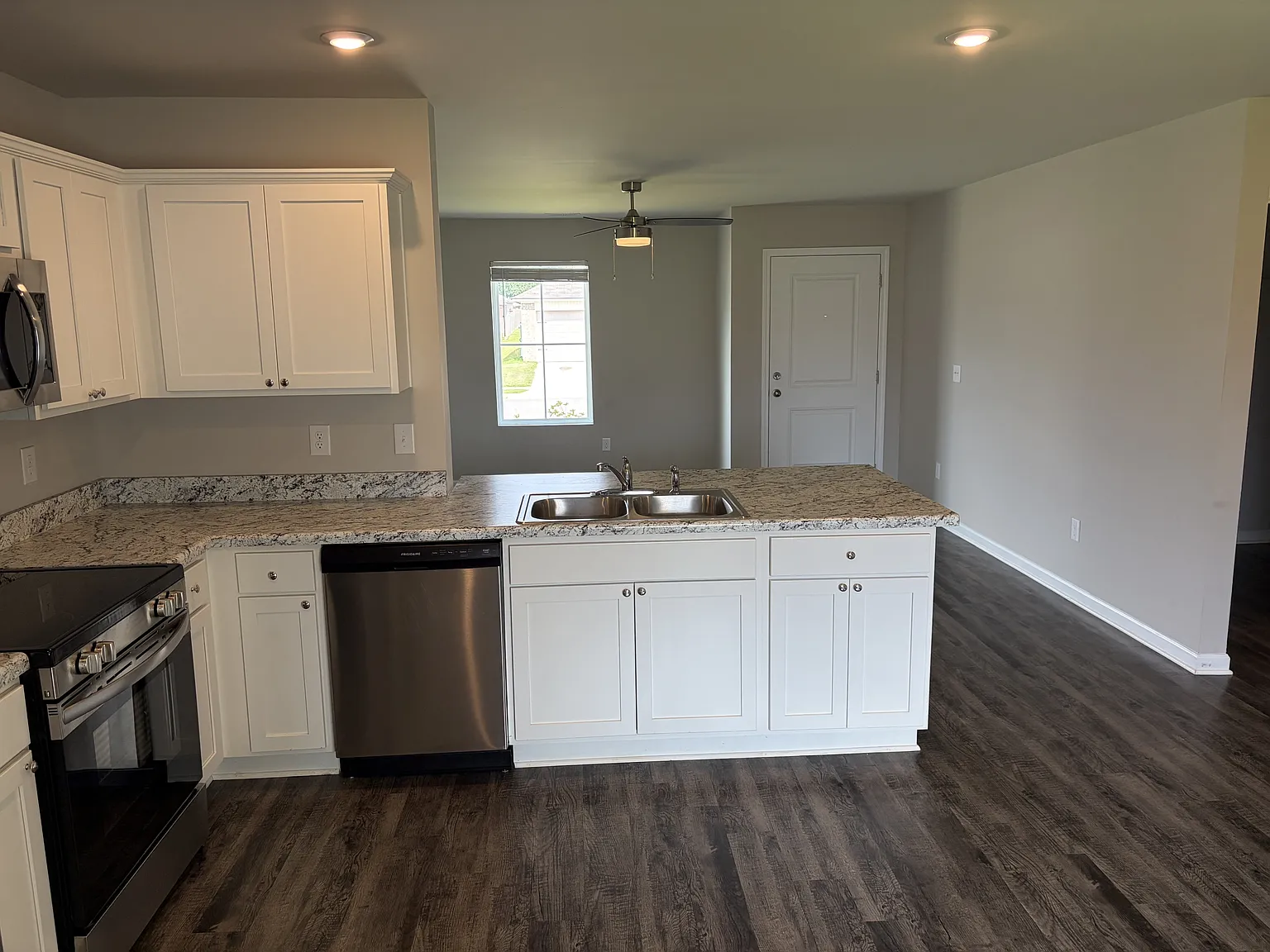 Ryan Drive Southwest 4020 - 1 — Photo 2