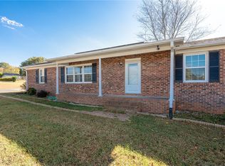 100 Saluda Rd, Moore, SC 29369