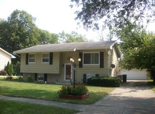 7860 Drake St, Clive, IA 50325