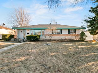 9117 W Grantosa Dr, Milwaukee, WI 53225