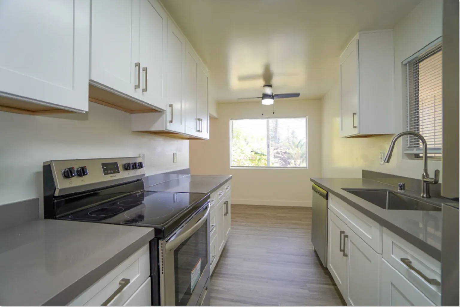 404 High St APT C photo 1