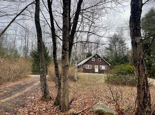 91 N River Rd, Epping, NH 03042