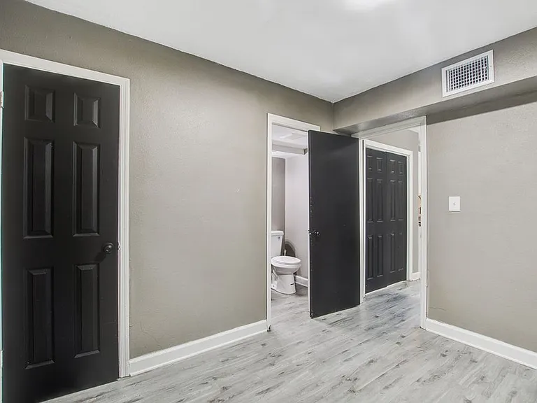 2307 S Fraser St — Photo 13