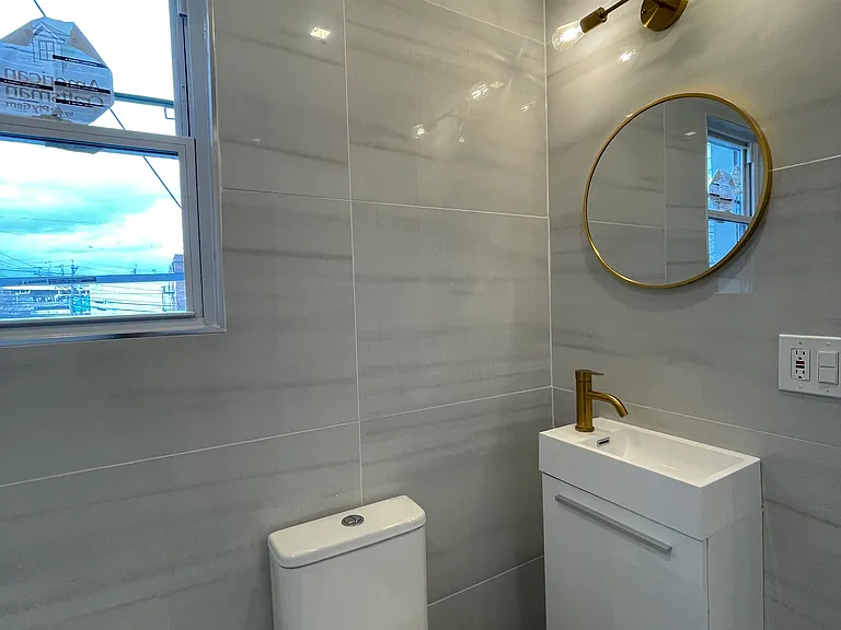 86 Wallis Ave #2B — Photo 5