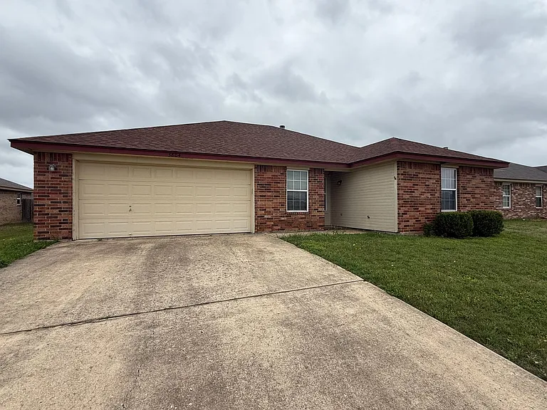 3804 Ida Dr — Photo 2
