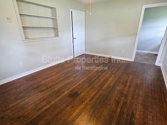 2nd image of 401 1st St #A