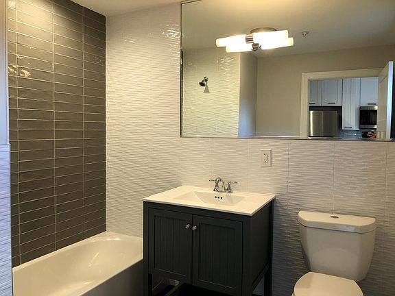 2nd image of 47 Clifton Pl #2D