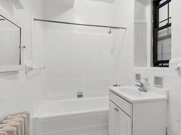 80-40 Lefferts Blvd #1G — Photo 10
