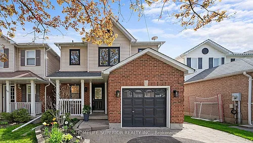 54 McCrimmon Cres Photo 1