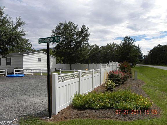 3rd image of 3470 SE Arnold Dr