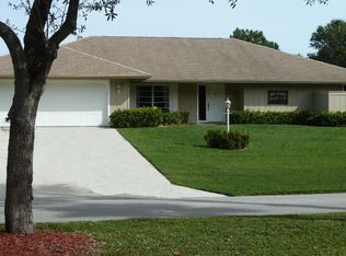 2531 NE Pinecrest Lakes Blvd, Jensen Beach, FL 34957