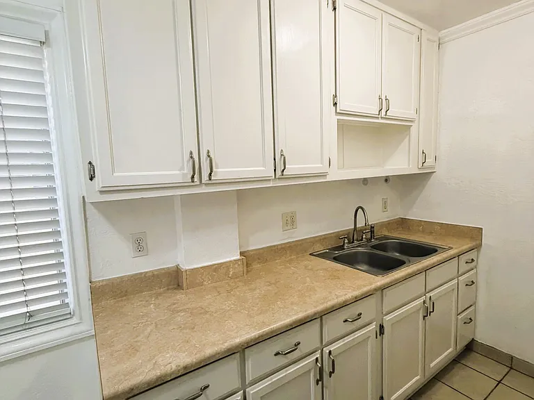5007 E Ocean Blvd #B — Photo 9