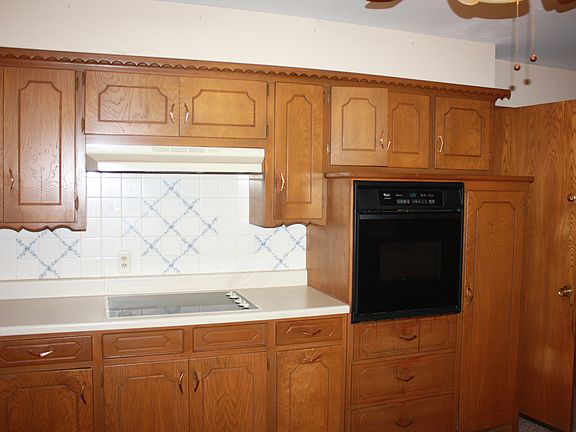 3rd image of 501 SW 55th St