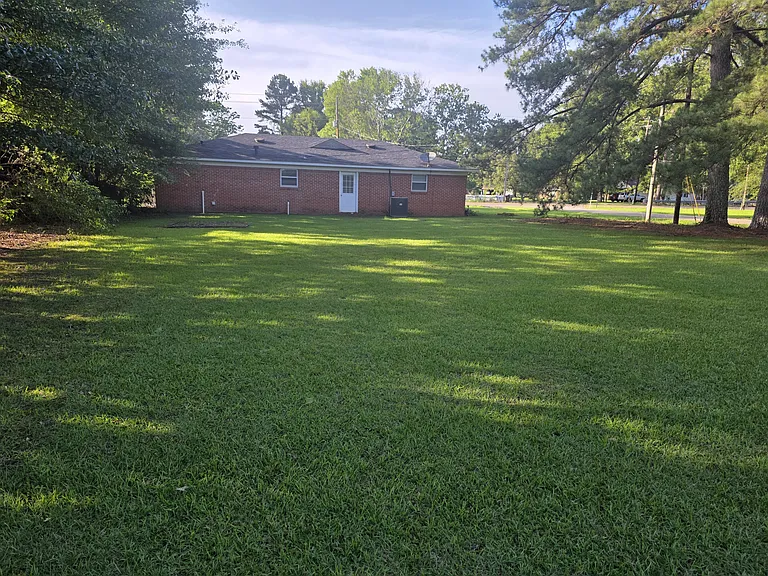 1706 Hatley Rd — Photo 8