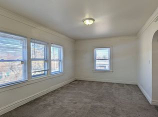 825 W Jefferson St, Joliet, IL 60435