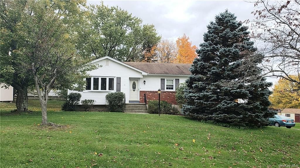 5 Crabapple Lane, Middletown, NY 10941 Zillow