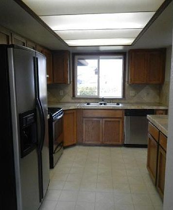 4th image of 1419 NE 131st Cir