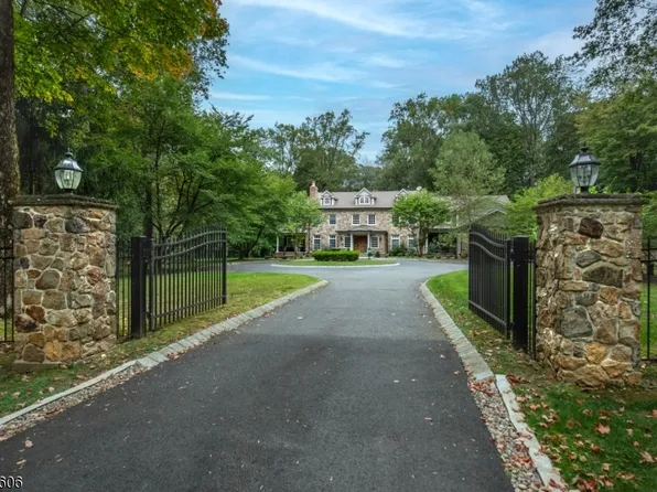 5 Burnett Rd, Mendham Twp., NJ 07945