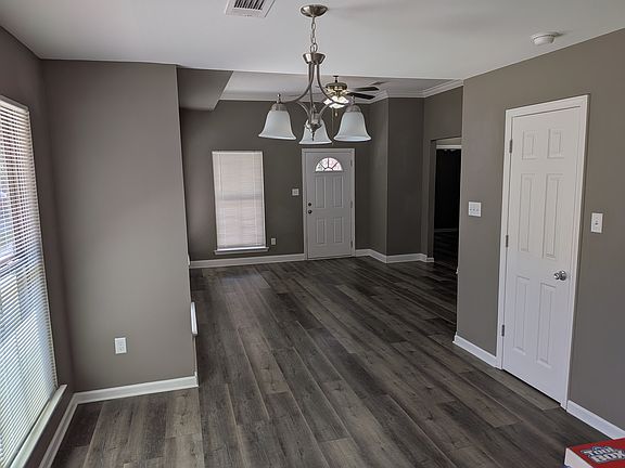 3rd image of 1931 Ravier Ln