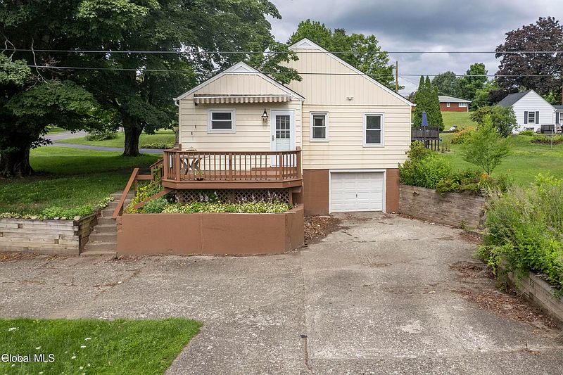 2nd image of 1254 Spring Avenue