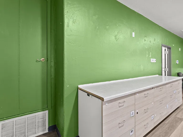 360 Sudderth Dr #1 — Photo 16