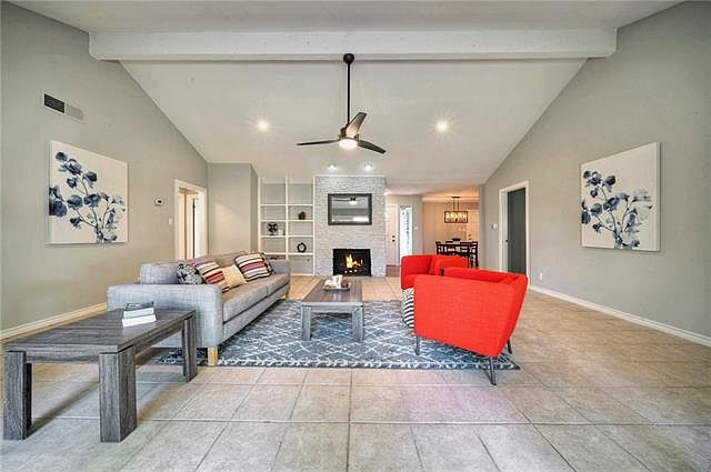 1st image of 10609 Cooper Hill Dr