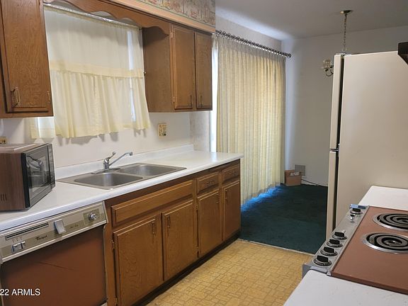 4th image of 10734 W Cumberland Dr