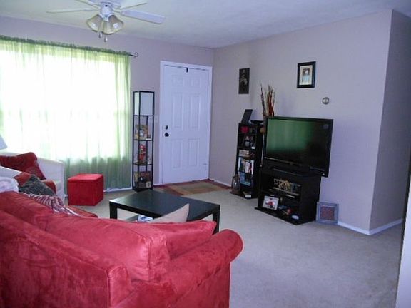 4th image of 1904 Arlington Dr