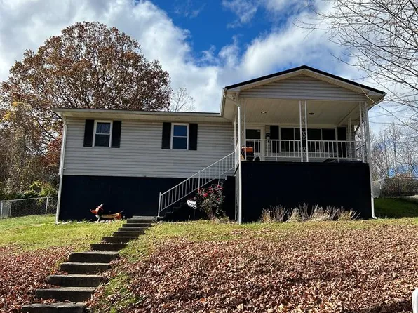 101 Vance St, Oak Hill, WV 25901